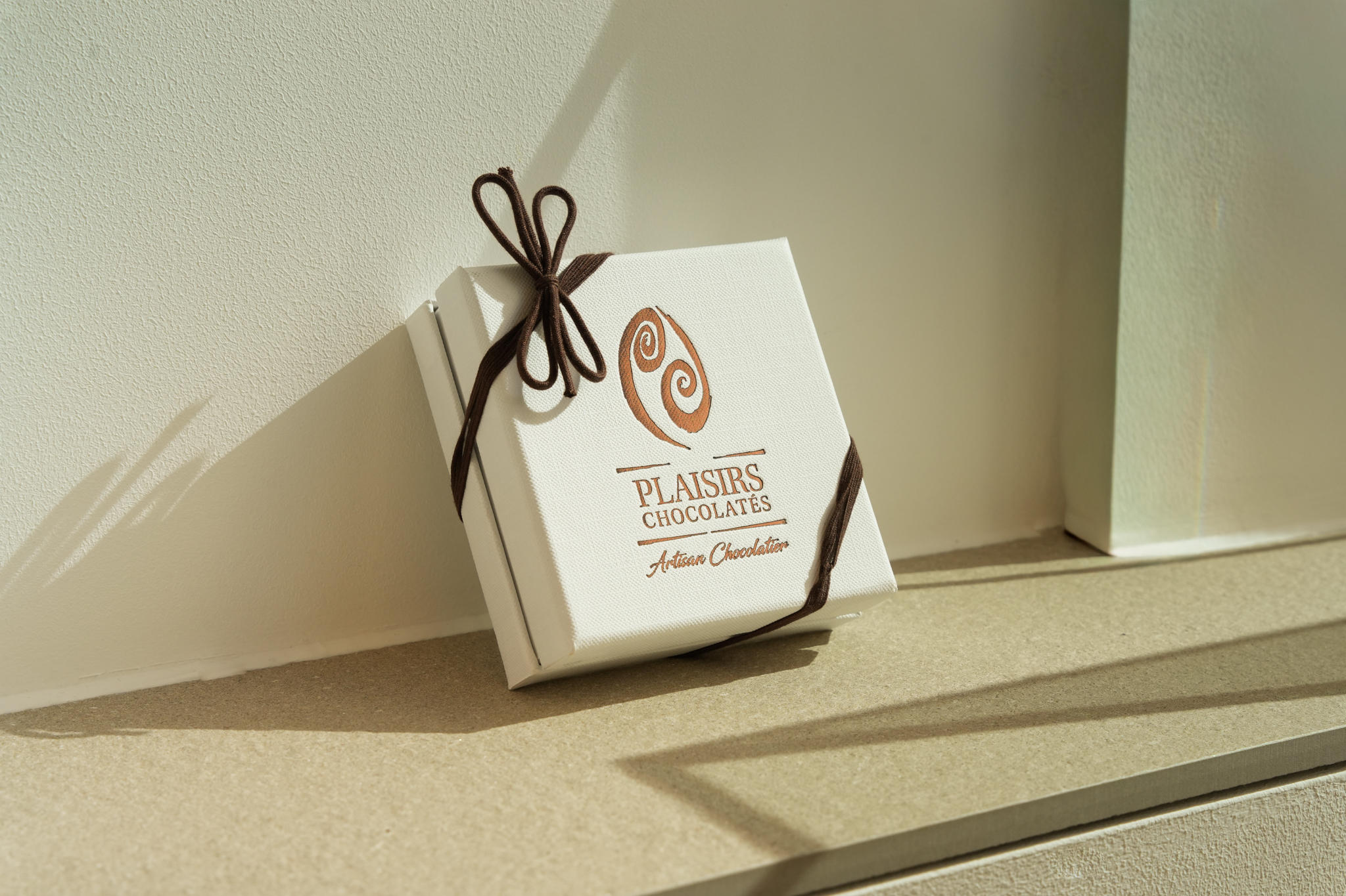 Coffret cadeau de chocolats artisanaux
Coffret de pralines belges
Idée cadeau avec chocolats artisanaux
Boîte de chocolats belges premium
Coffret gourmand Plaisirs Chocolatés
Cadeau chocolat pour toutes les occasions